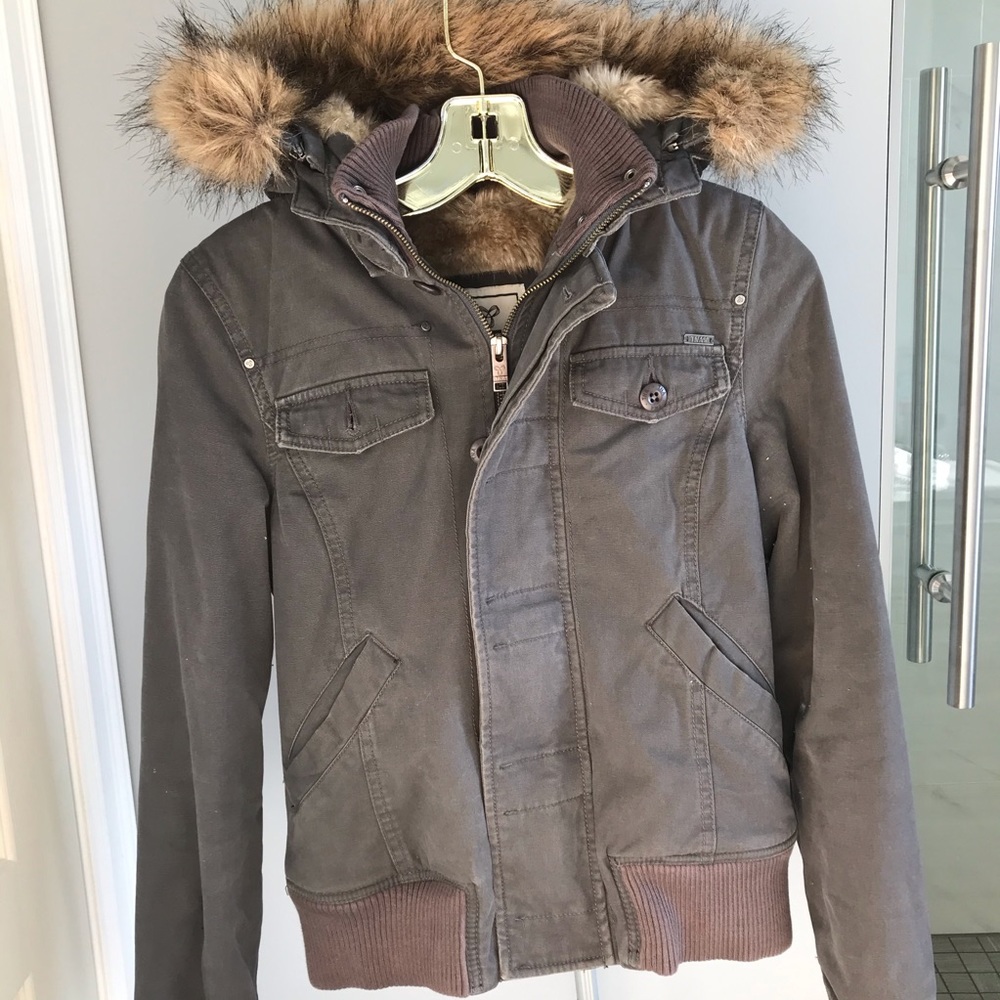 Aritzia TNA Fall Jacket